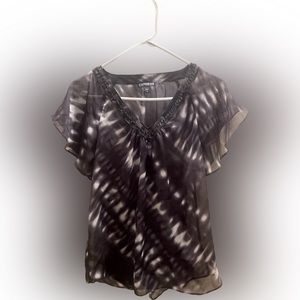 EXPRESS Sheer grey and white tie dye top.‎